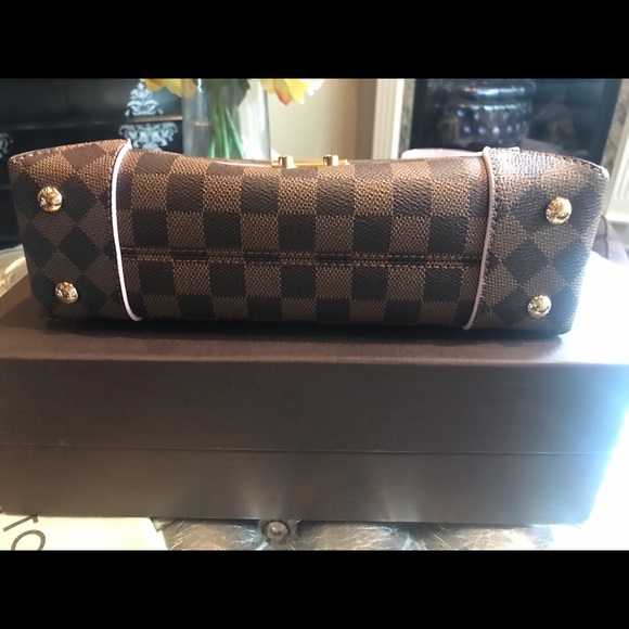 💕Louis Vuitton Caissa Clutch Bag💕 - Picture 4 of 8